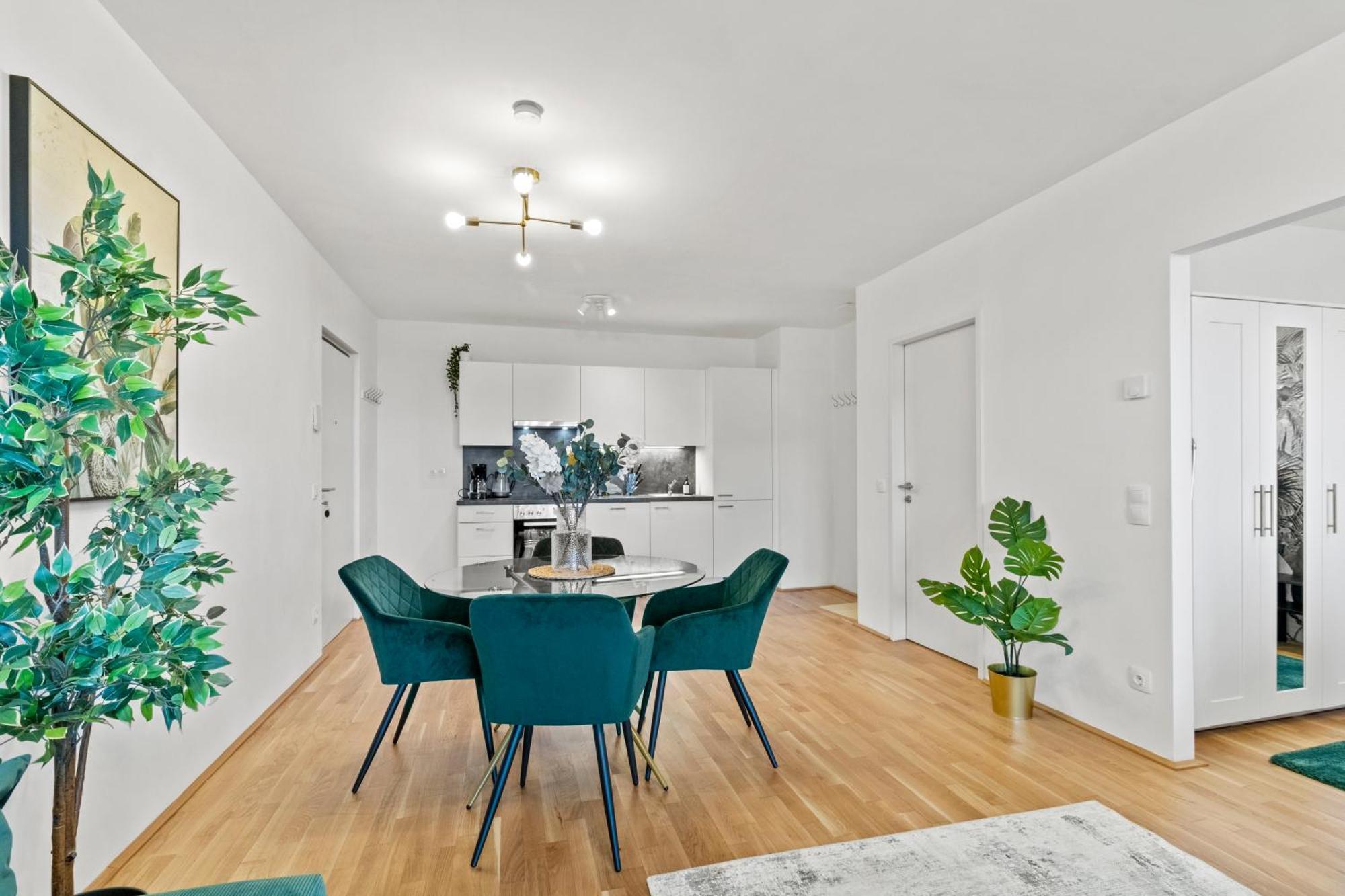 Balcony I 50 M² I Near Center Viena